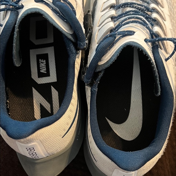 Nike White and Blue Athletic Shoes - Picture 5 of 14